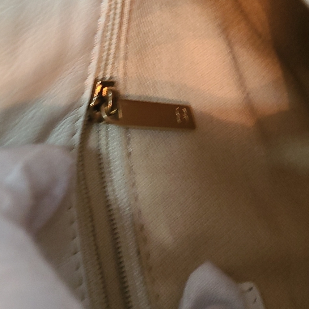 CHANEL CC Vintage Olsen Bag - Picture 11 of 17